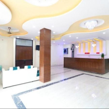 Hotel Kb Square Near Chandigarh Railway Station المظهر الخارجي الصورة