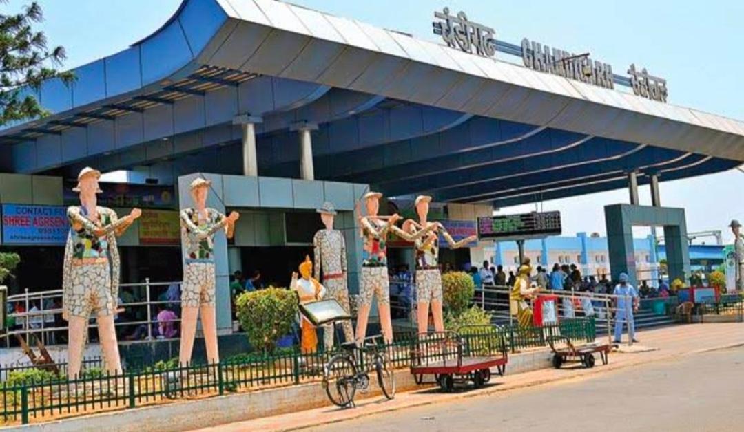 Hotel Kb Square Near Chandigarh Railway Station المظهر الخارجي الصورة