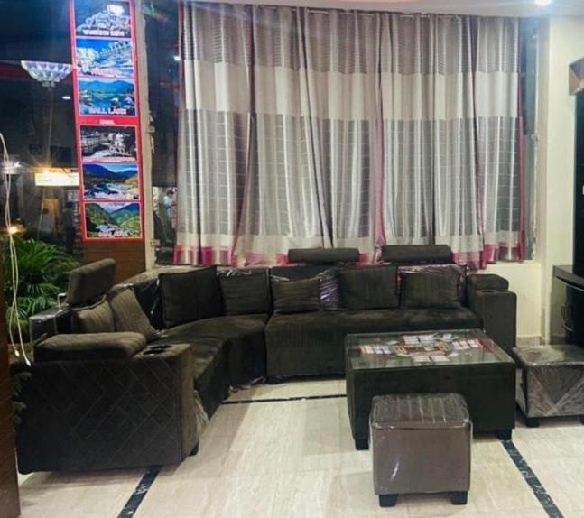 Hotel Kb Square Near Chandigarh Railway Station المظهر الخارجي الصورة